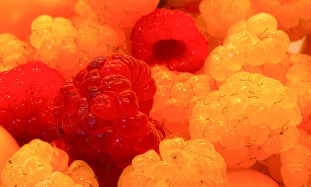 29场轰82球！全欧顶级黑马诞生！三线争冠，压制皇马，新梅西闪耀.