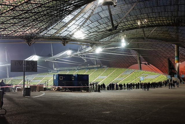 抛开荣誉不谈，梅西和马拉多纳谁的个人纯实力更强？[2].