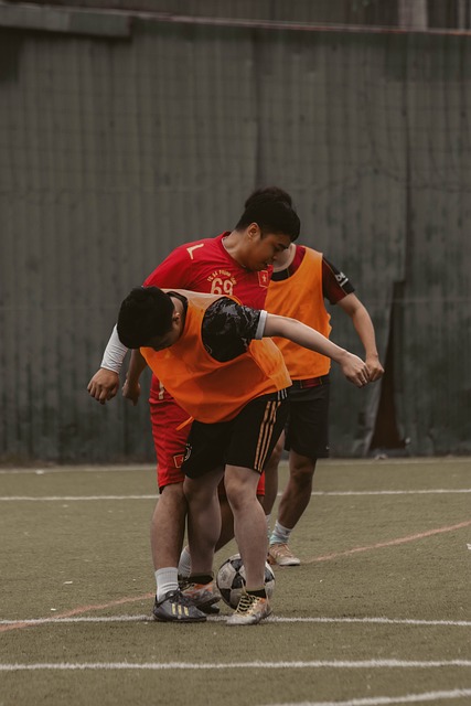 金球奖大热？28岁巴萨神刀领跑欧冠双榜！创8大纪录比肩梅西大罗.